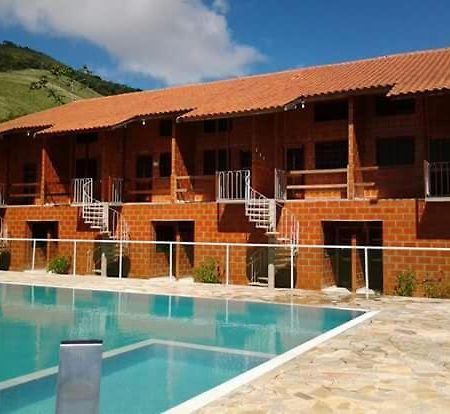 أوباتوبا Condominio Maranduba Ville I المظهر الخارجي الصورة